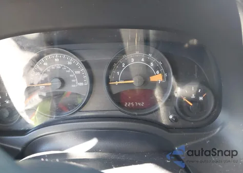 2014 Jeep Patriot Sport z USA, uszkodzony, nr VIN 1C4NJPBB8ED758825